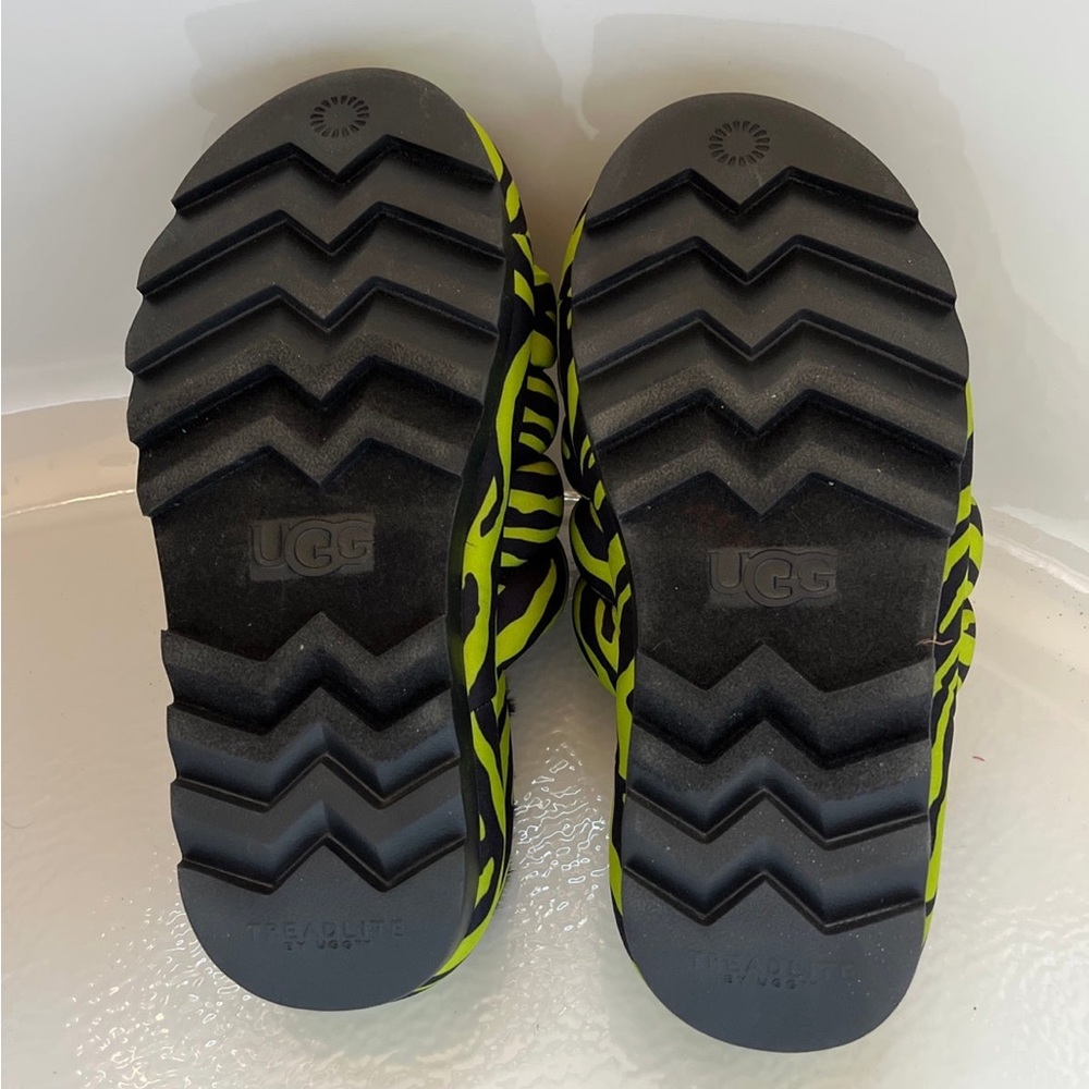 Ugg Maxi Platform Slides - Key Lime Tiger Print |… - image 7
